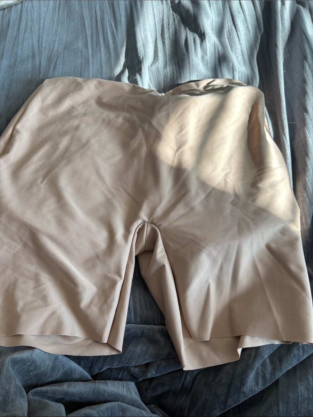NWT SKIMS Seamless padded High-Waist Shaping Shorts in Nude